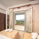 Eleonas Apartmán Pouláta
